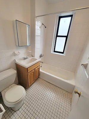 Photo - 1 bedroom in BRONX NY 10467 Unit 202