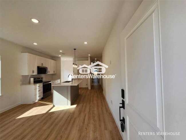 Photo - 7817 Beckley St