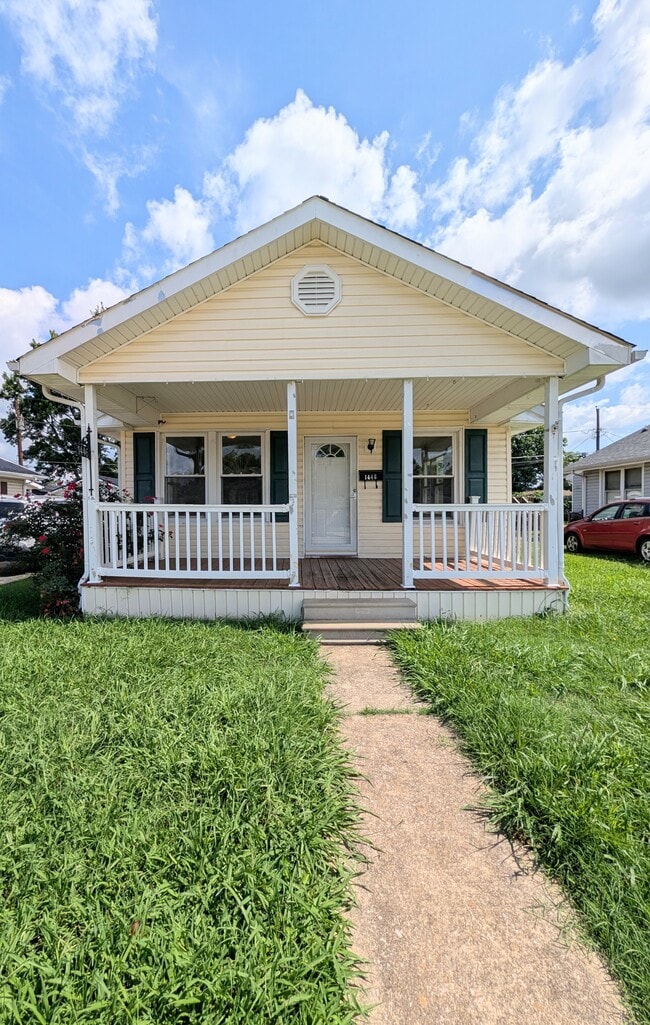 1446 E Sevier Ave