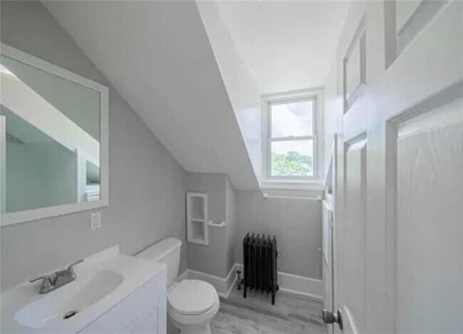 Photo - 435 N Broadway