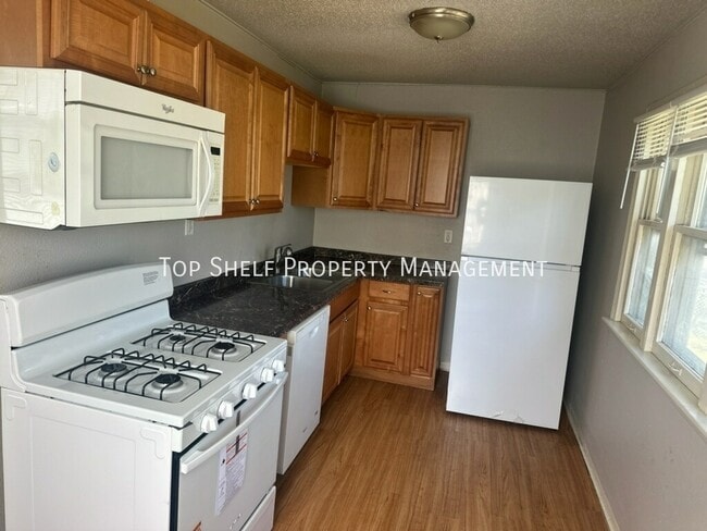 Building Photo - 1438 9th St Unit 1
