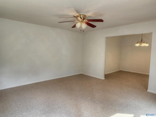 Photo - 510 Hermitagewood Dr NW