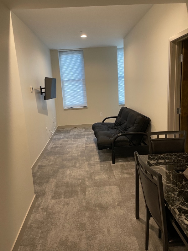 Building Photo - 1417 W9th St Rental