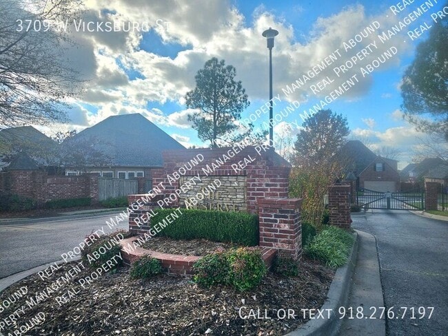 Photo - 3709 W Vicksburg St