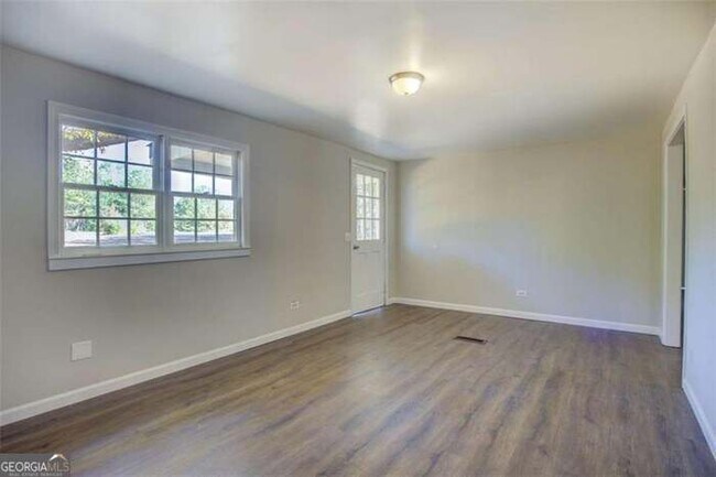 Photo - 201 Oglesby Bridge Rd SE