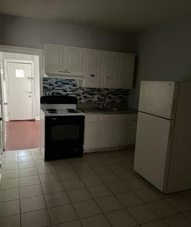 Photo - 4942 N 7th St