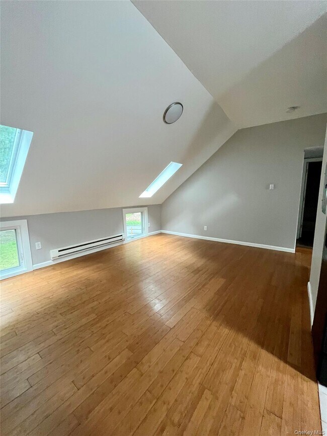 56 Tilden Ln Unit 2nd Floor Front
