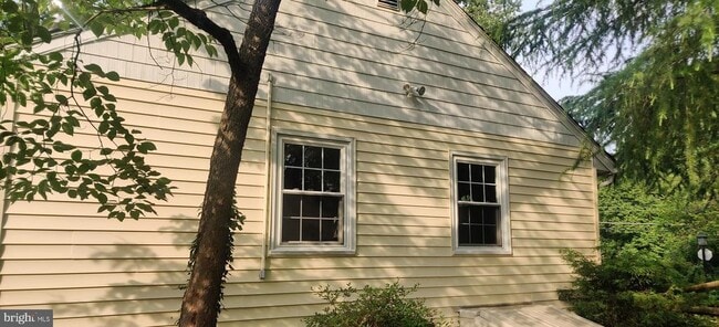 Photo - 1930 Pimmit Dr House