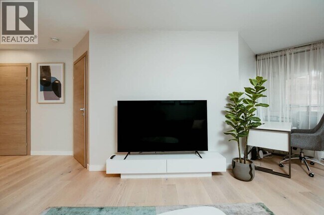 1455 Robson St Unit 407