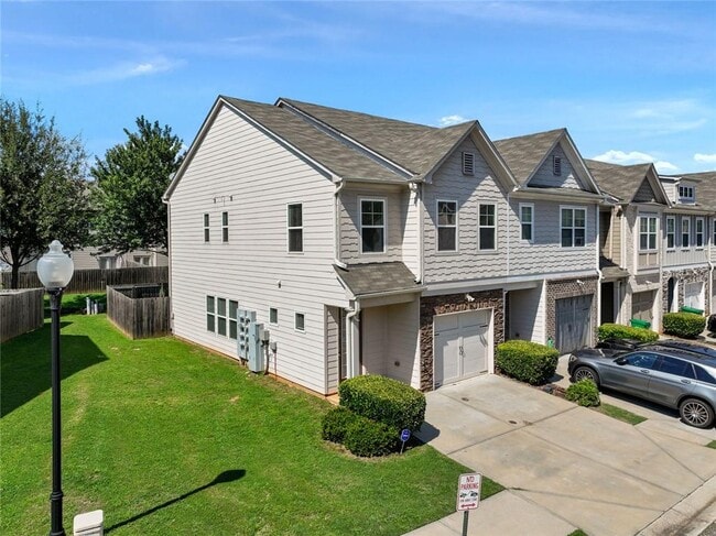 Photo - 2705 Avanti Way