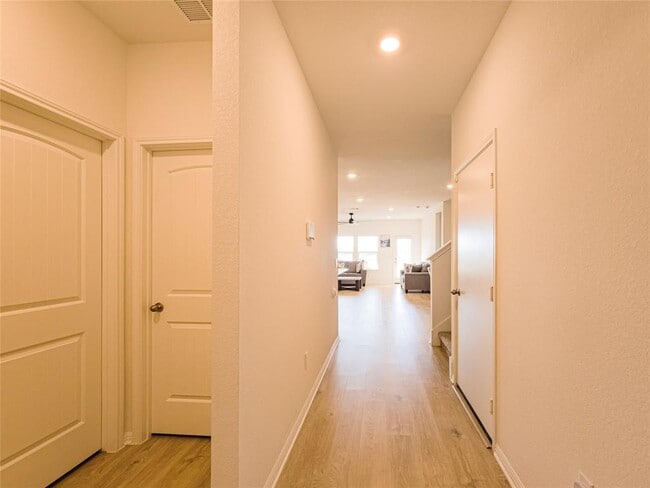 Photo - 2333 March Hare Trce