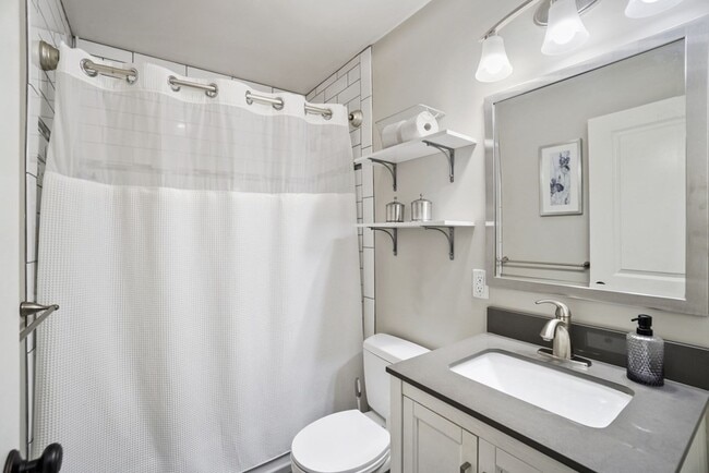 Photo - 138 High St Unit 1