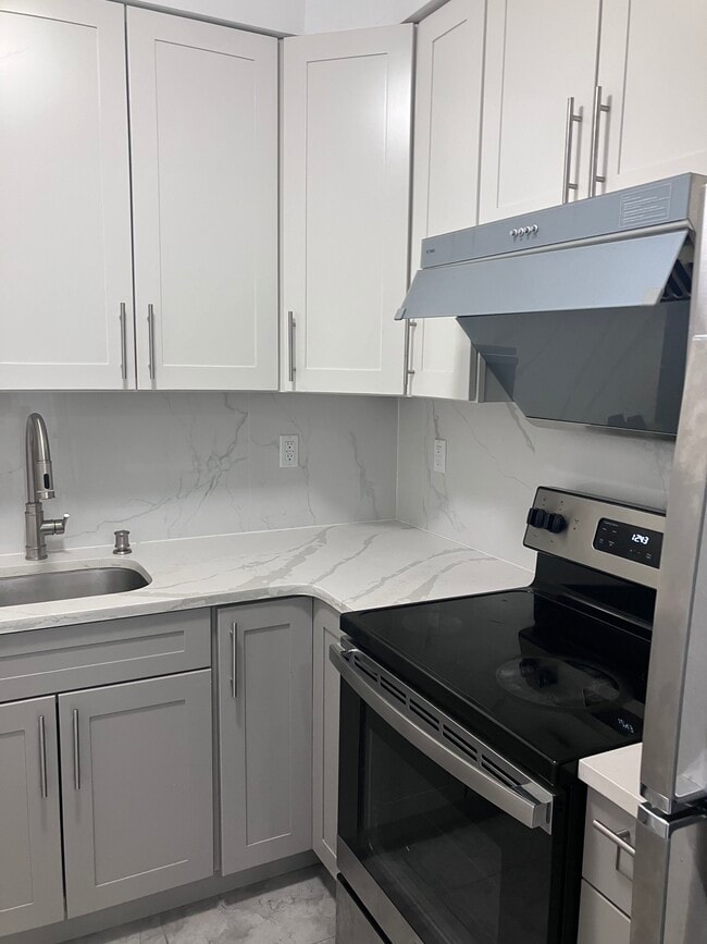 Photo - 3563 95th St