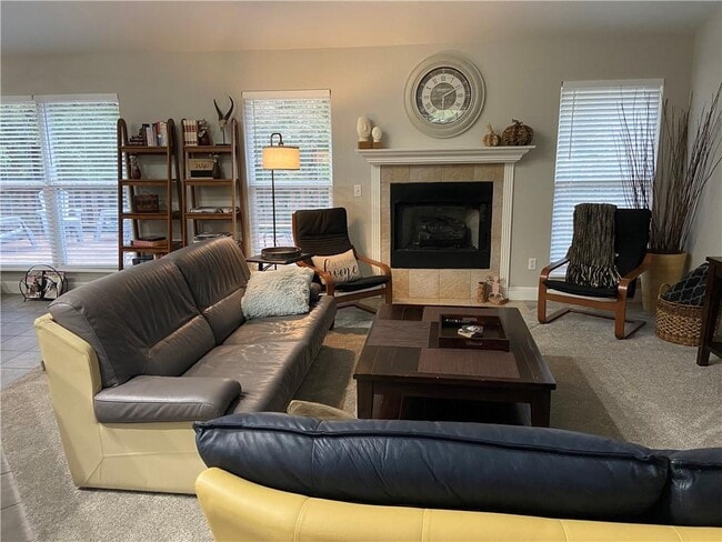 Photo - 15 Rillington Dr