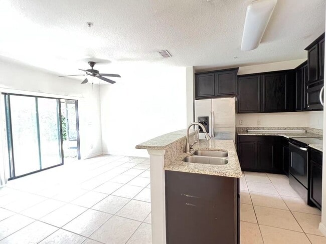 Photo - 1651 Smokey Oak Way