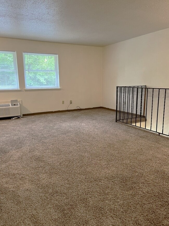 Photo - Piney Gardens