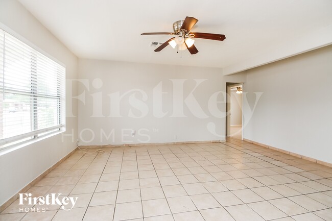 Photo - 3250 N 26th Pl