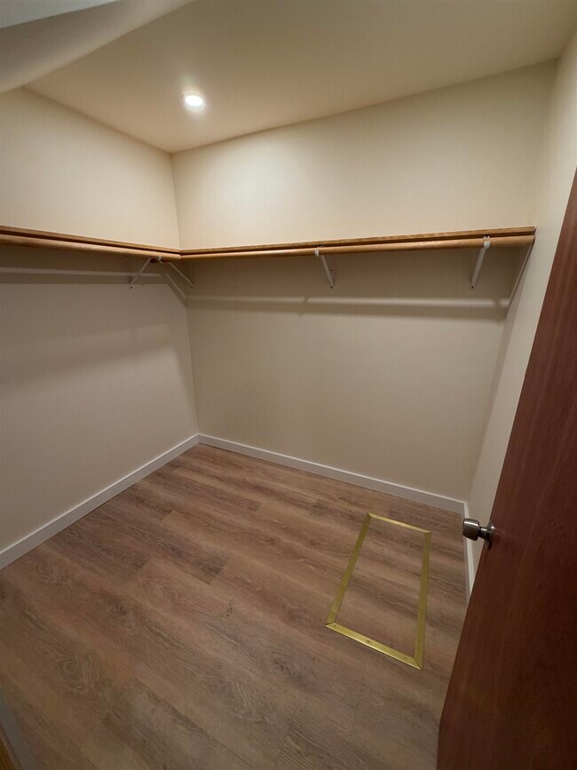 16 Snow Ave Unit 2