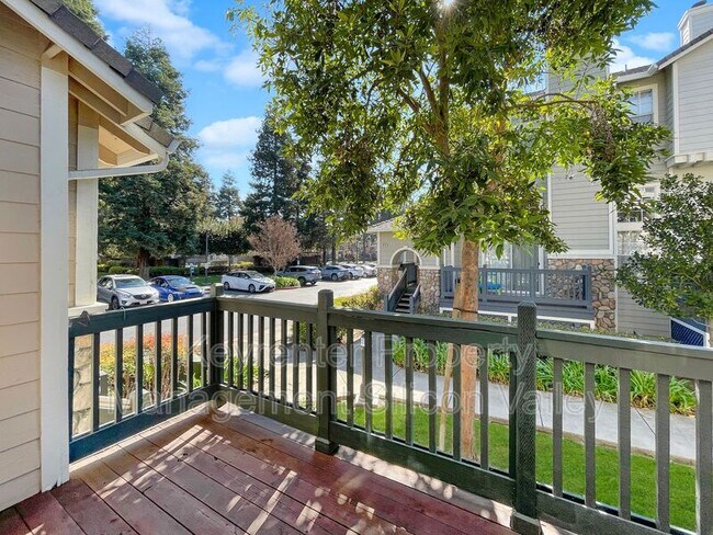 Photo - 1889 Kobuk Valley Common