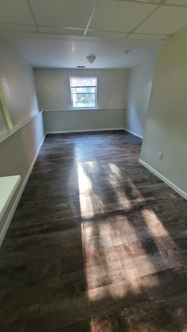 Photo - 2184 Hemlock Dr