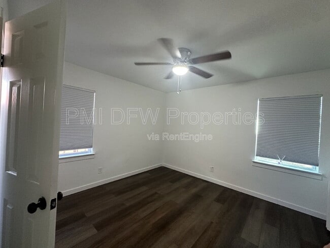 Photo - 3304 Mayhew Dr