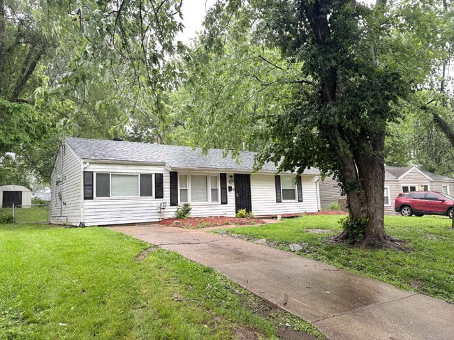 Building Photo - Freshly Remodeled 3BR on Quiet No-Through Street – Perfect Place to Put Down Long-Term Roots