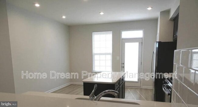 Photo - 1024 Trestle Dr