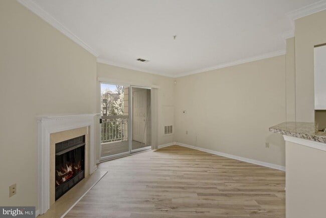 Building Photo - 12913 Alton Square Unit 310 Rental