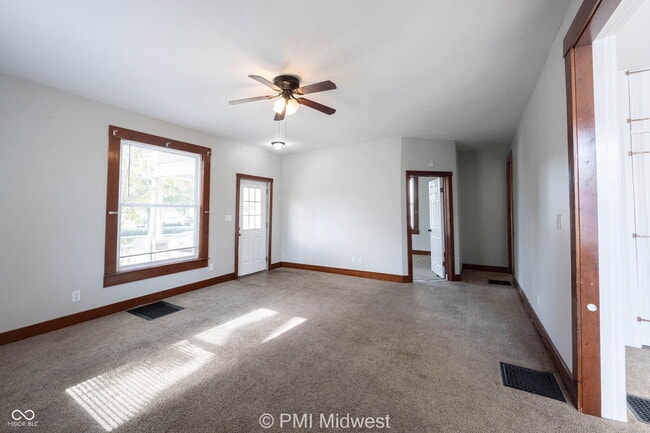 Photo - 411 S East St