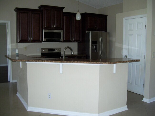 Photo - 1414 SW Merchant Ln