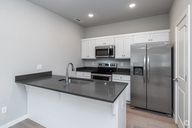 3BR, 2BA - 1,154SF - Kitchen - Farmington Hills Duplexes
