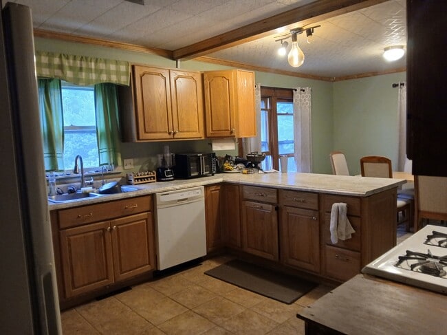 Photo - 1106 W Hempstead Ave