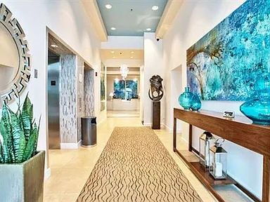 South Duval- Luxury apartment