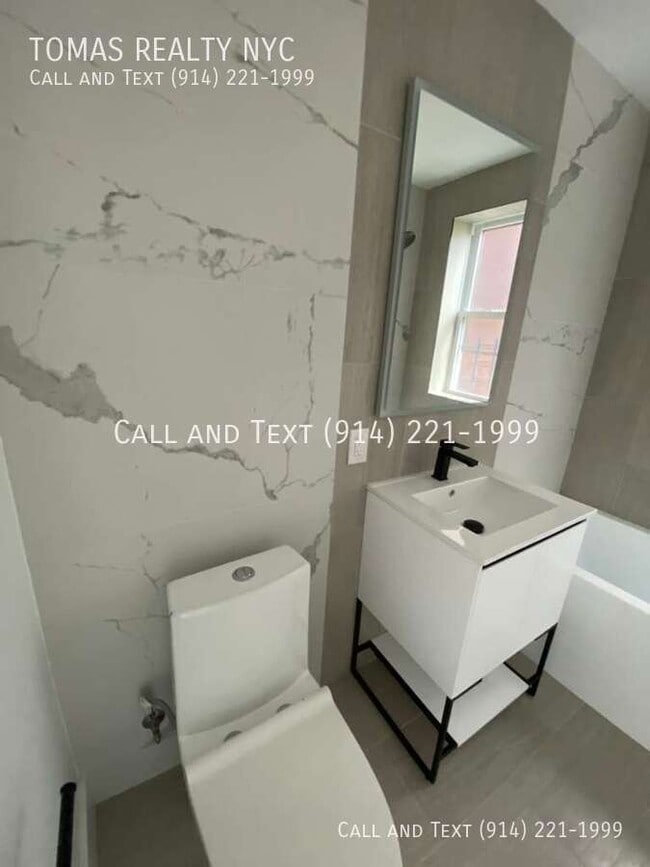 Photo - 286 Hawthorne Ave