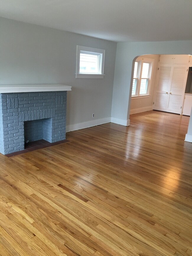 Building Photo - 3204 French St Unit first Rental