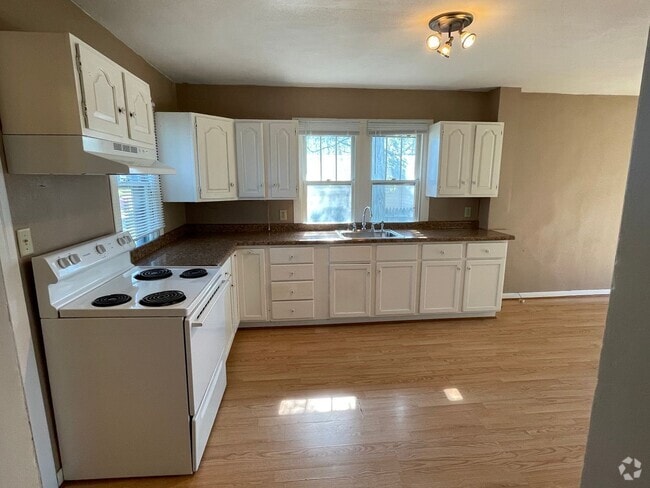 Building Photo - 411 E Denver St Unit 1 Rental