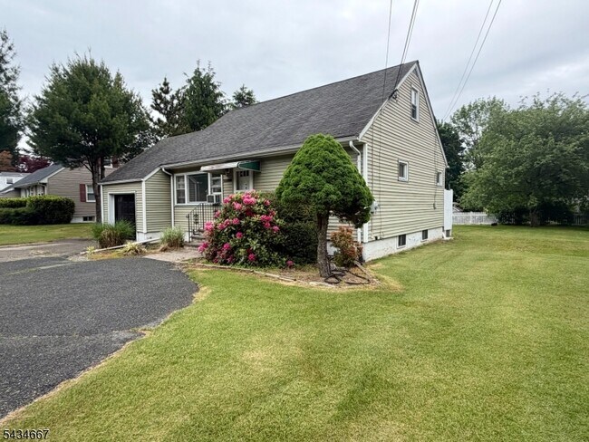 Photo - 5 Mulberry Ln