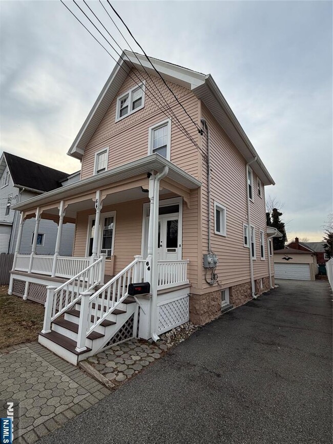 Photo - 64 Knickerbocker Rd