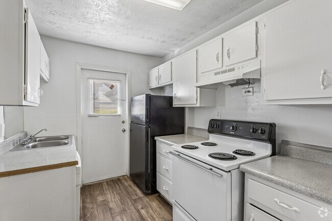 The Azalea 1BR, 1BA - 750SF - Kitchen - Highland Willows