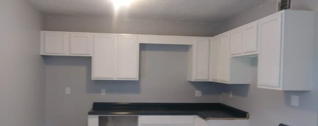 Appliances are needed - 405 Willett Pl Blvd