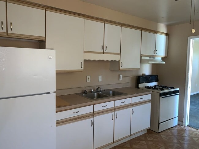 Photo - Huge ranch style home with Detached Sectio...