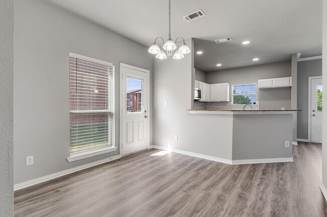 Photo - 2336 Homewood Ln