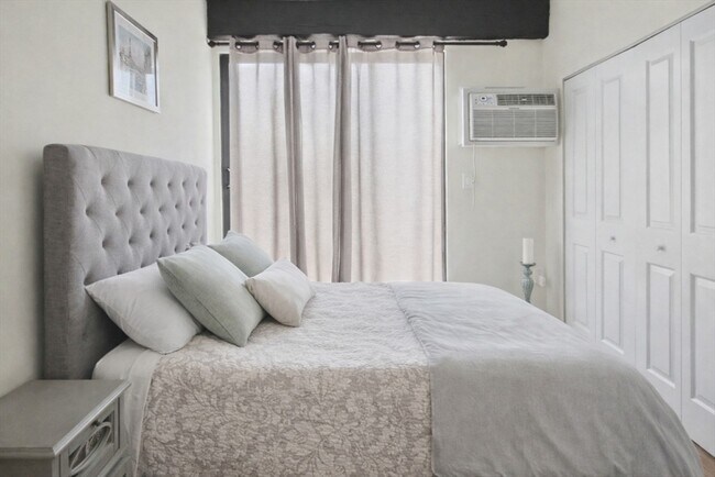 Photo - 12 Stoneholm St Unit 608