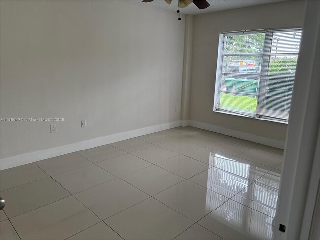 Photo - 4164 Inverrary Dr Unidad 112