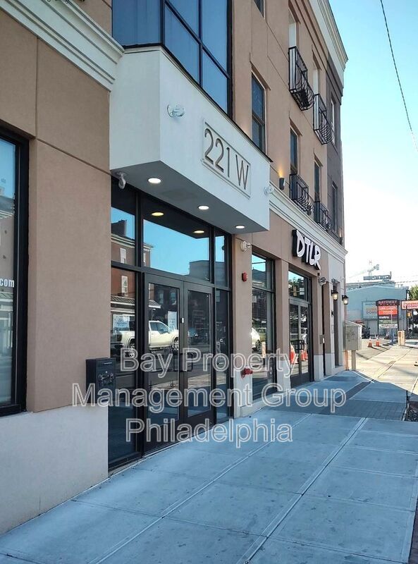 Photo - 221 W Main St Unidad 6