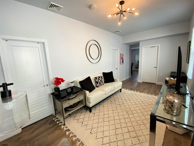 Photo - 9313 Ventnor Ave