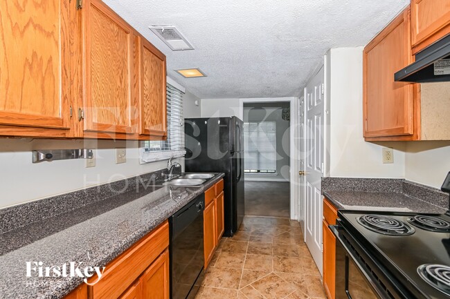 Photo - 2101 Hornsby Cove