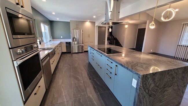 Photo - 108 Lexington Dr