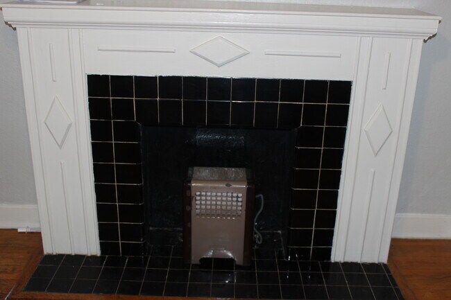 Photo - Castle Court Apartments