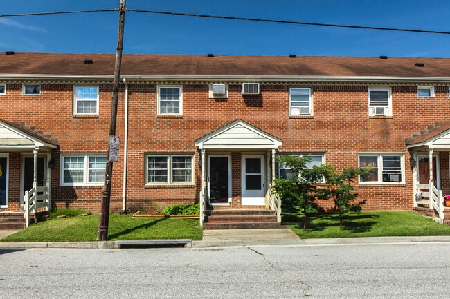 Building Photo - 2222 Arctic Ave Unit 4 Rental